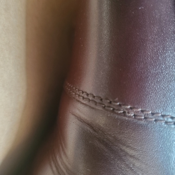 Clark's Griswalds brandy new size 10.5 3E BNIB guaranteed to last 5 years. - Picture 8 of 14